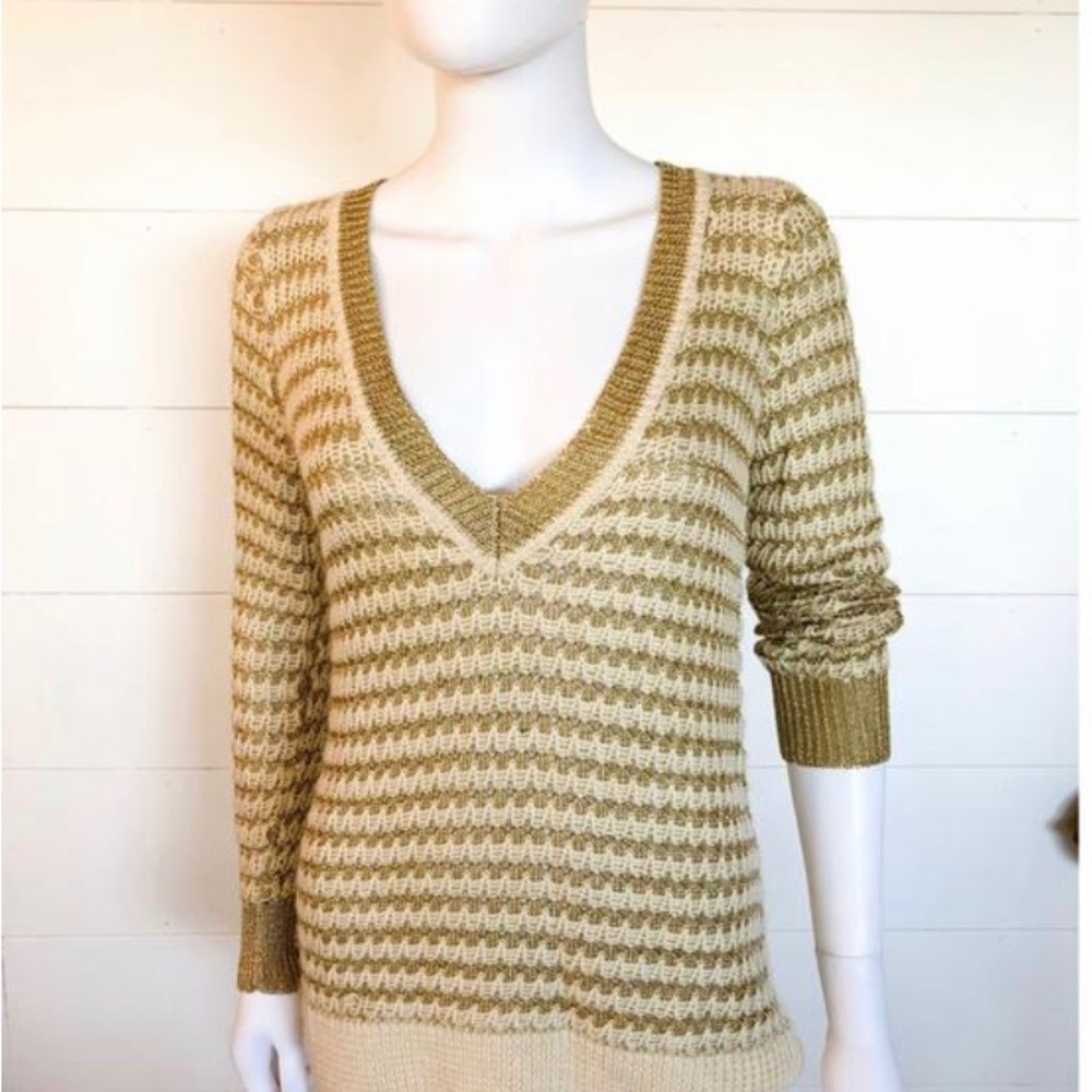 Rag & Bone V neck Metallic Gold & cream sweater
